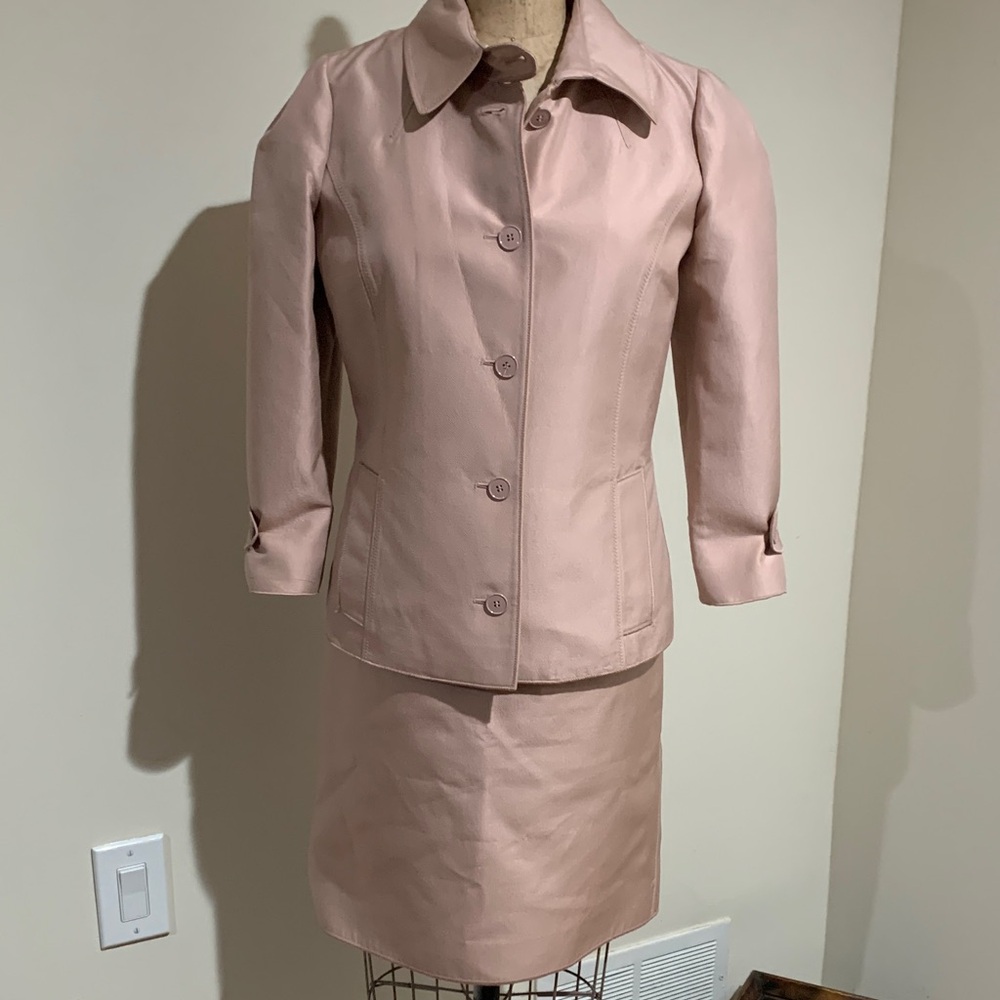 Dolce Gabbana vintage Elegant Pink Women's Jacket & Skirt Set